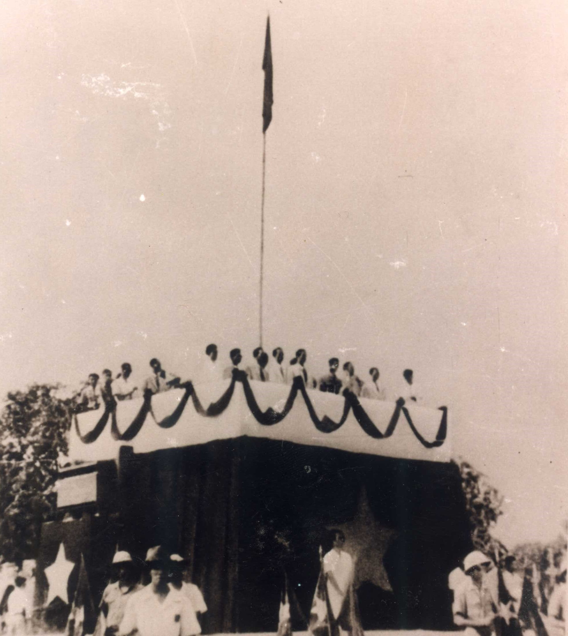 Lễ đài tại Quảng trường Ba Đình ngày 2 tháng 9 năm 1945